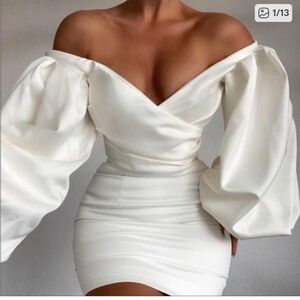 HOUSE OF CB 'Carlyn' Ivory Satin Balloon Sleeve Mini Dress NWOT